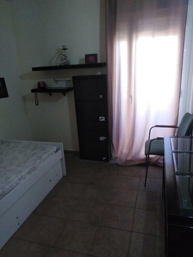 Habitaciones En Casa Compartida Retamar المرية المظهر الخارجي الصورة